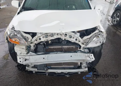 2011 Toyota Yaris z USA, uszkodzony, nr VIN JTDBT4K32B1403604